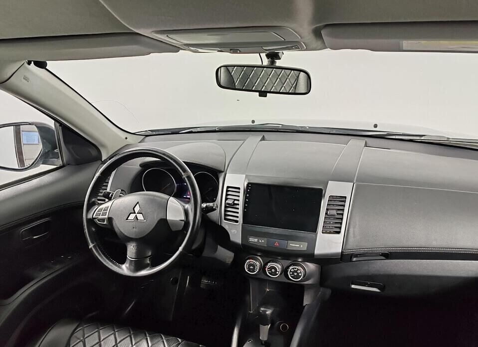 Mitsubishi Outlander, II Рестайлинг 2.0 CVT (147 л.с.)
