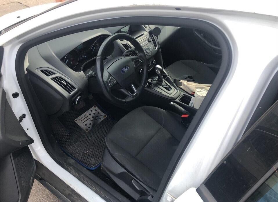 Ford Focus, III Рестайлинг 1.6 AMT (125 л.с.)